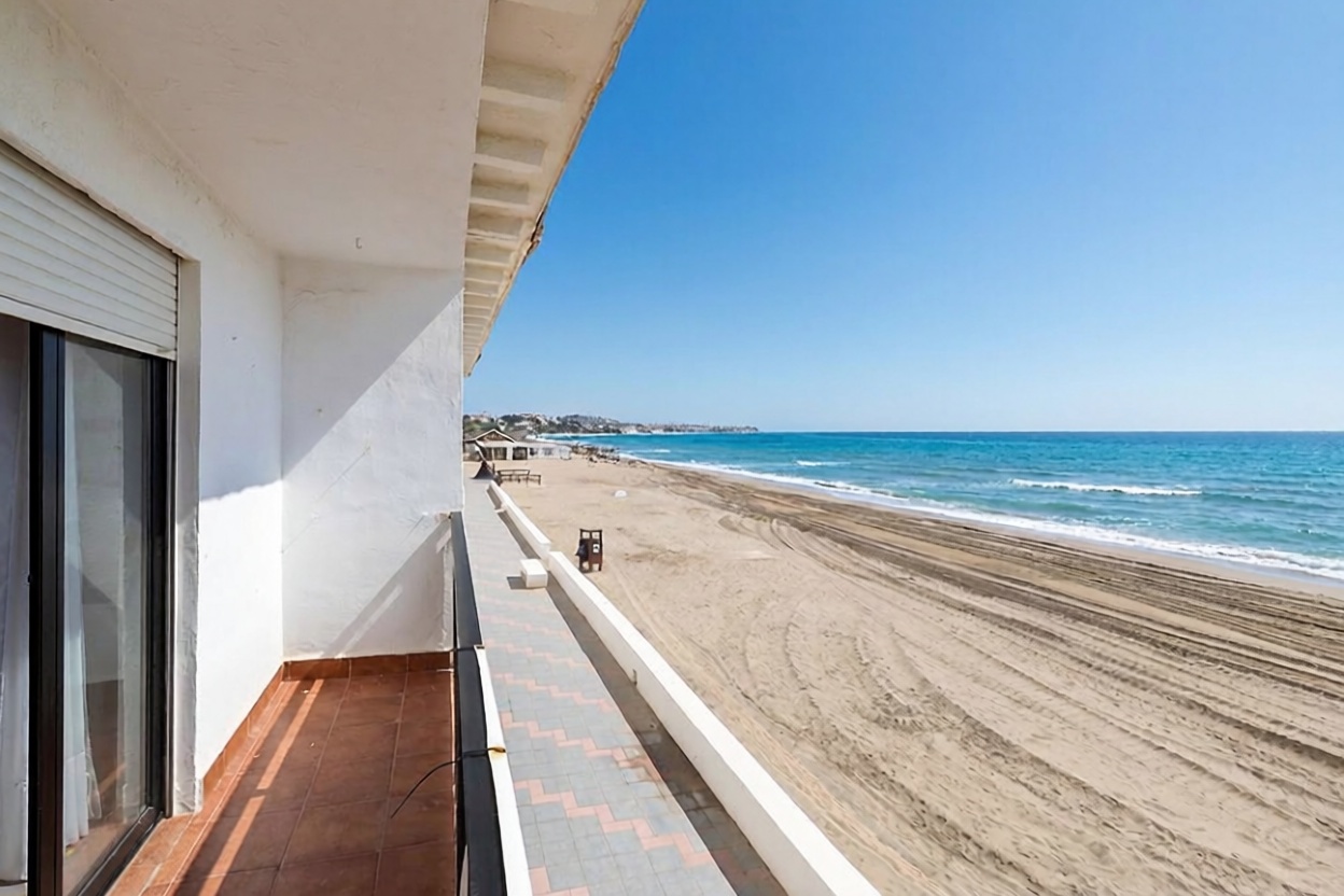 Chalet con acceso directo a playa en Mijas — Terraza mar
