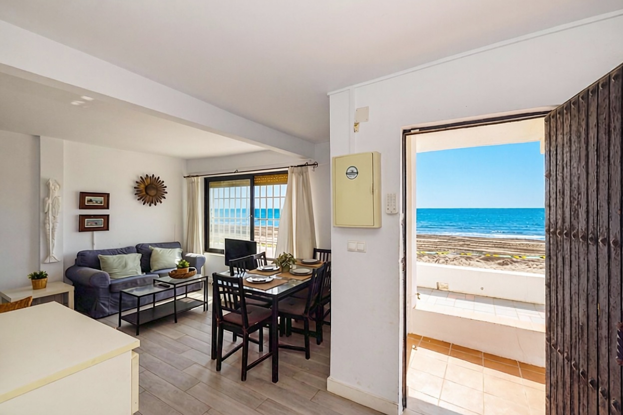 Chalet con acceso directo a playa en Mijas — Salón