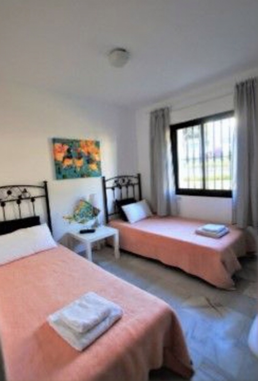 Chalet avec accès direct à la plage à Mijas — Chambre