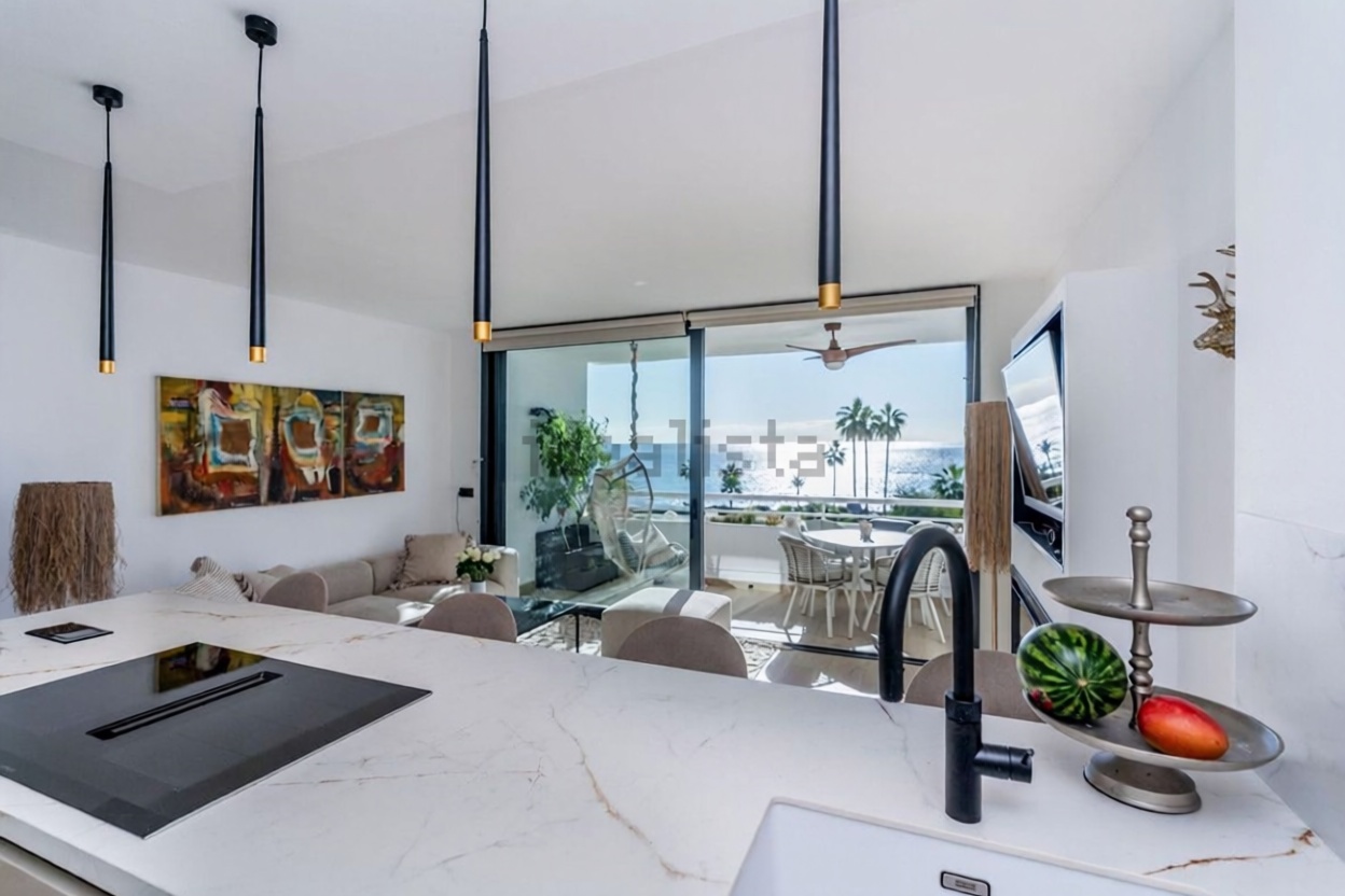 Piso en primera línea de playa en Mijas — Cocina