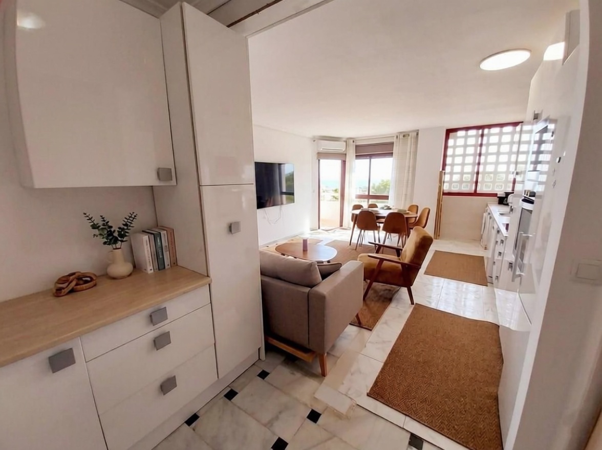 Piso en primera línea de playa en Mijas — Cocina
