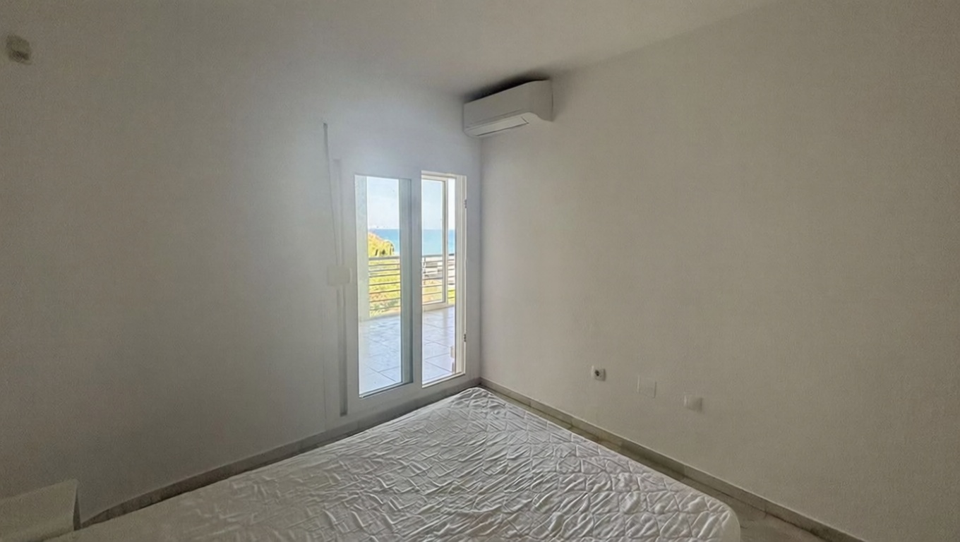 Duplex en première ligne de plage à Mijas — Chambre