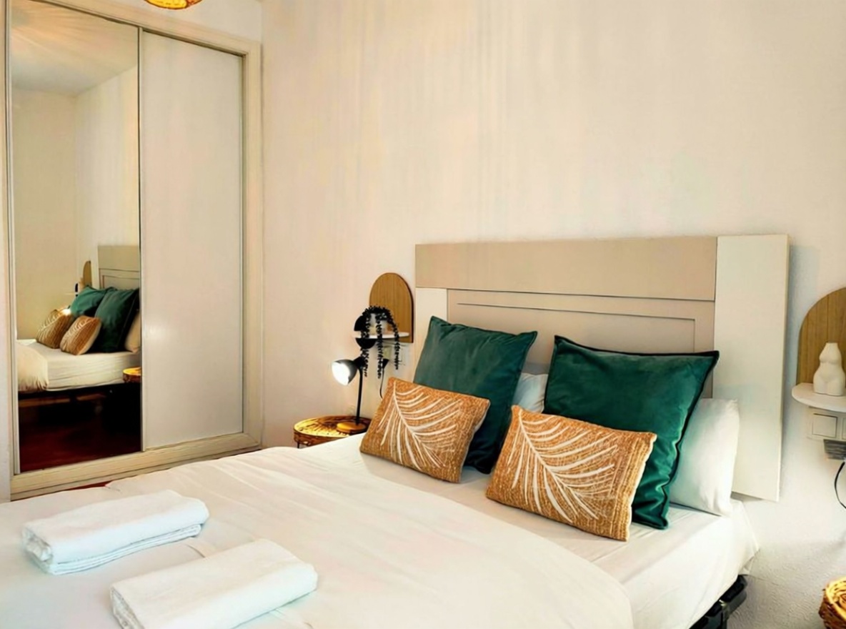 Ático en primera línea de mar en Fuengirola — Dormitorio