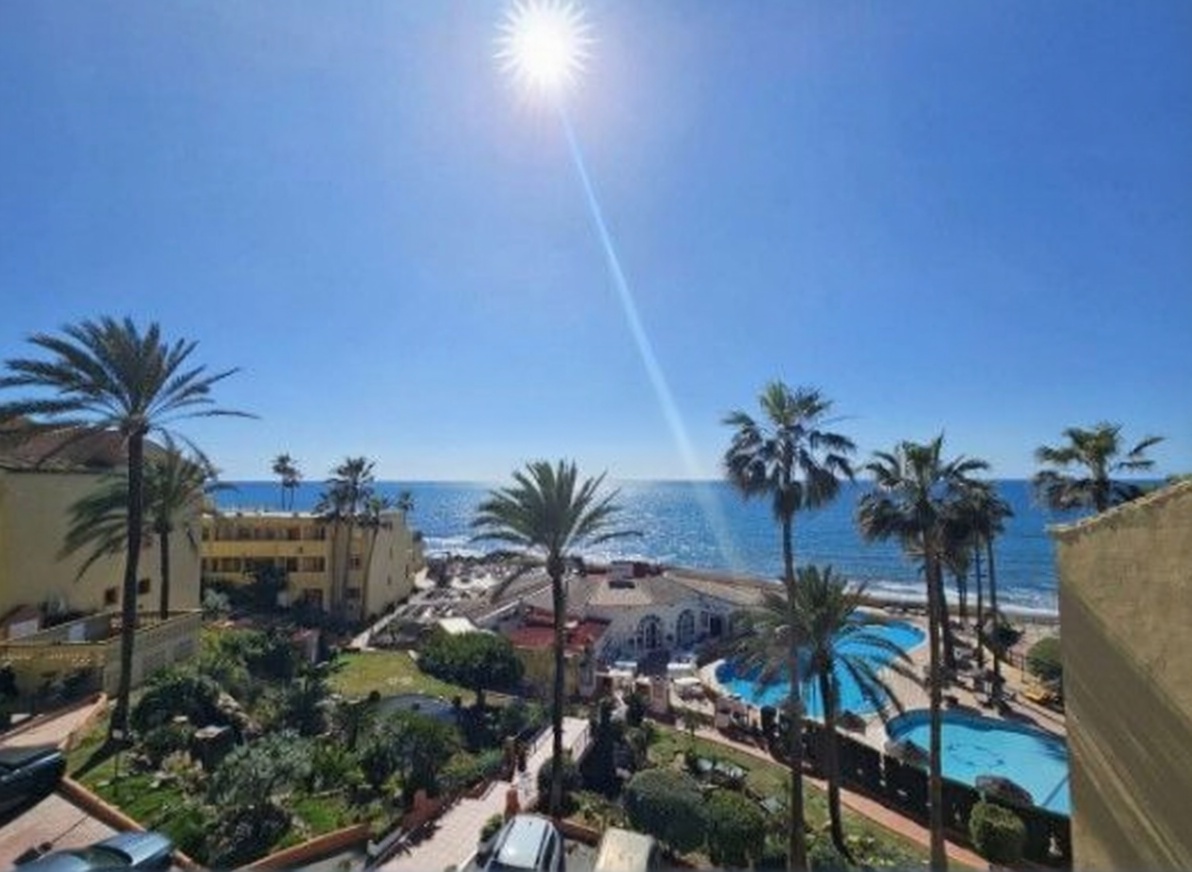 Квартира первая линия пляжа в Mijas — Морской вид