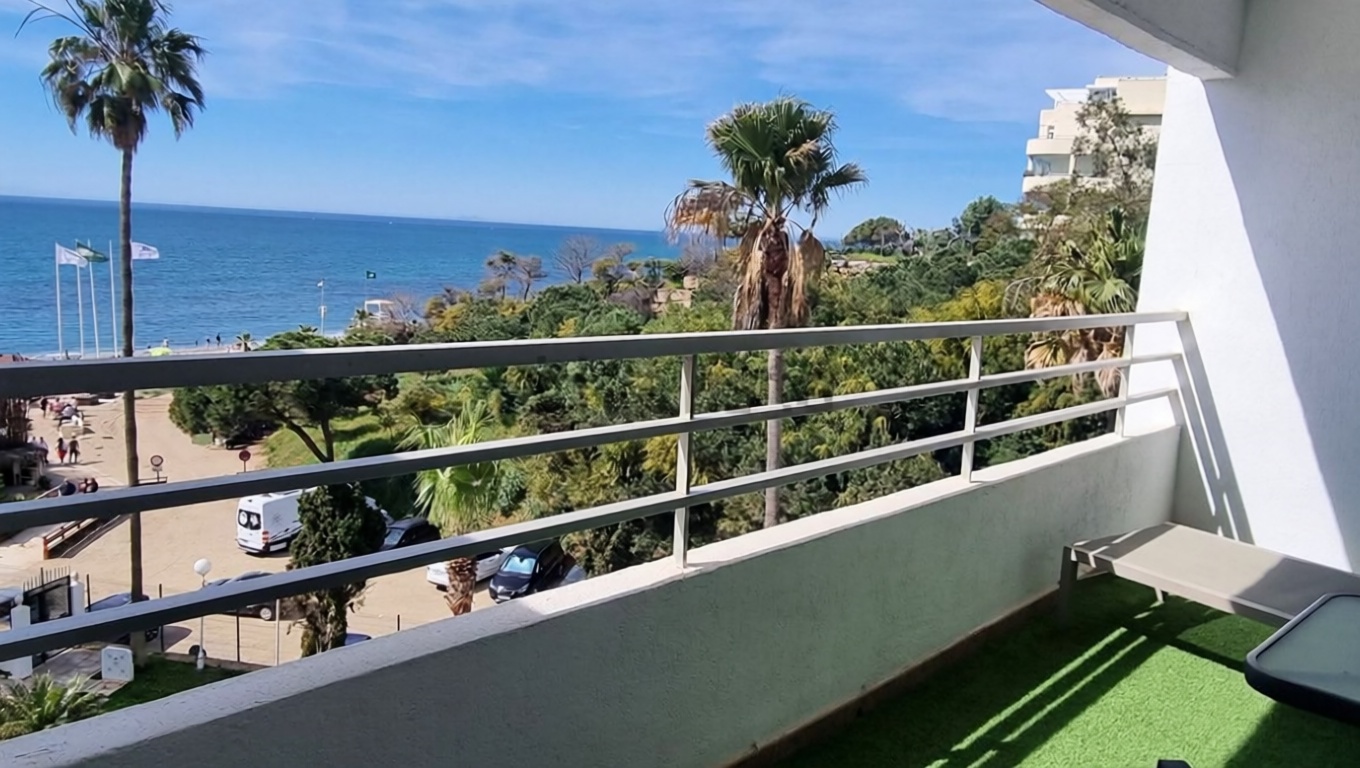 Студия первая линия пляжа в Mijas — Морская терраса