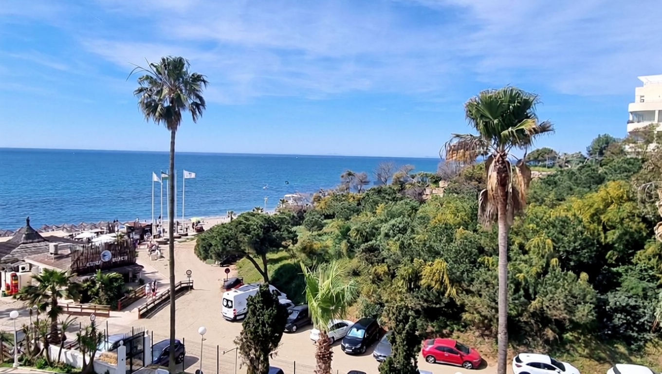 Студия первая линия пляжа в Mijas — Морской вид