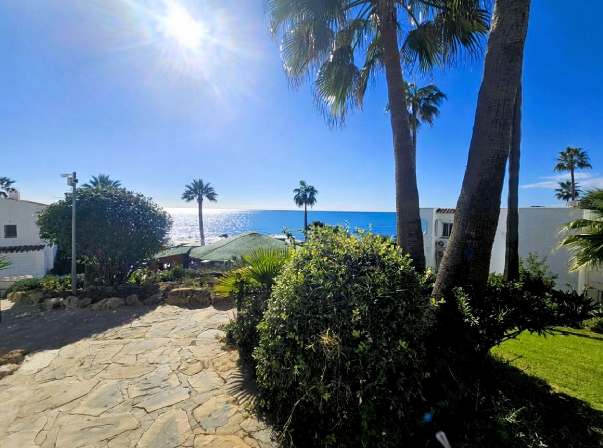 Квартира первая линия пляжа в Mijas — Морской вид