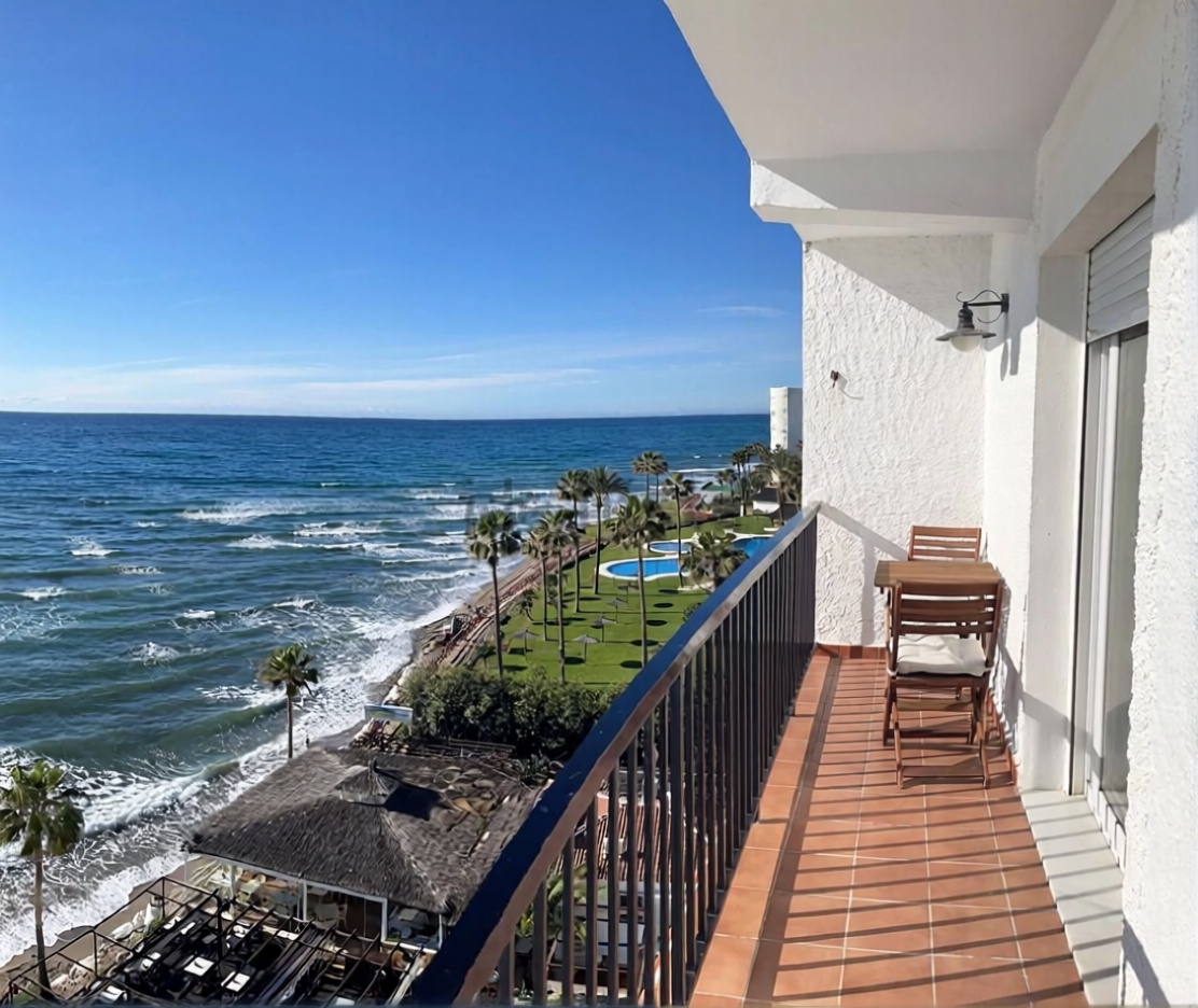 Квартира первая линия пляжа в Mijas