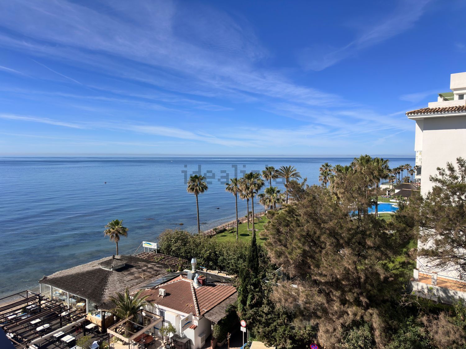 Flat for sale frontline beach in Mijas