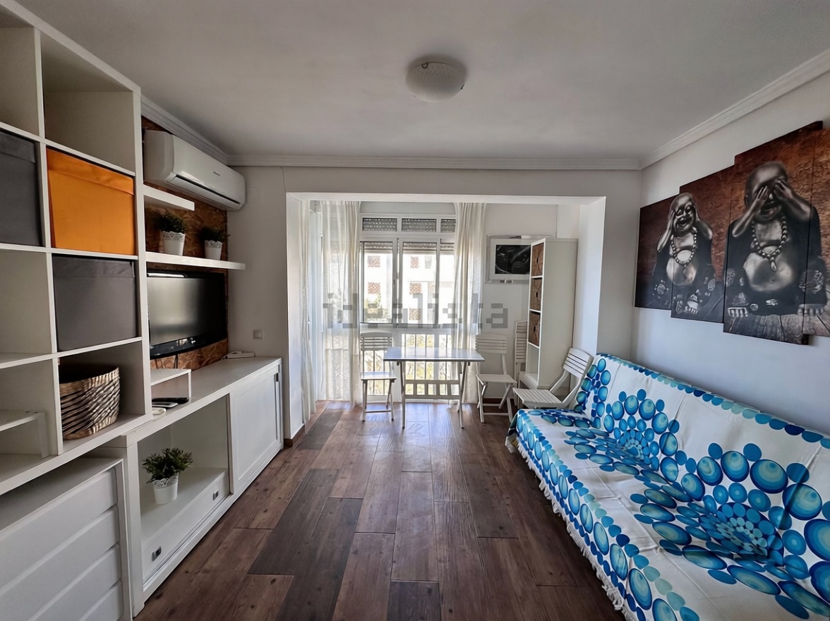 Apartamento em primeira linha de praia em Mijas — Sala