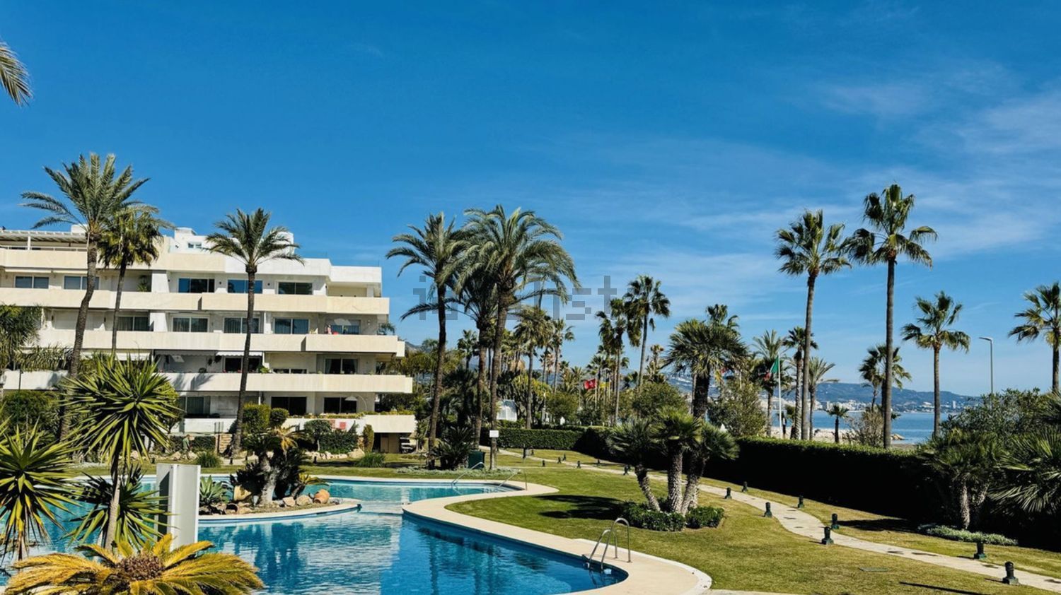 Wohnung in erste Strandlinie in Marbella — Meerblick
