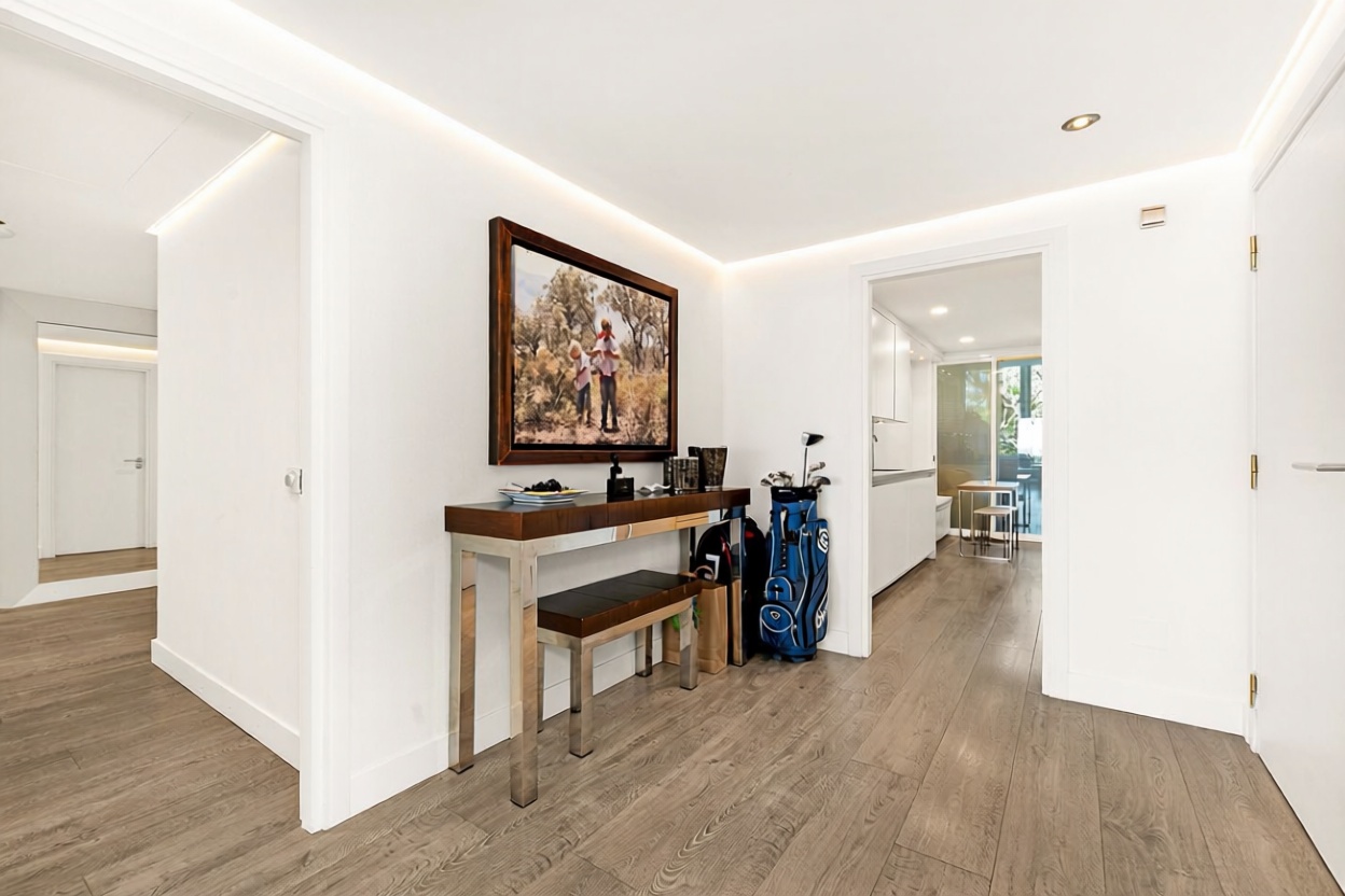Beachfront flat in Marbella — Kitchen