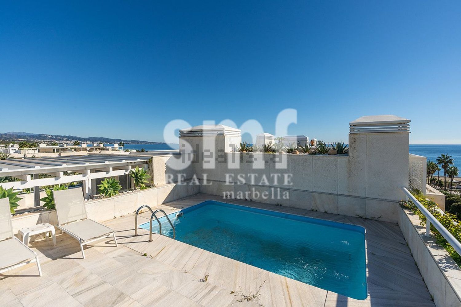 Duplex en première ligne de plage à Marbella