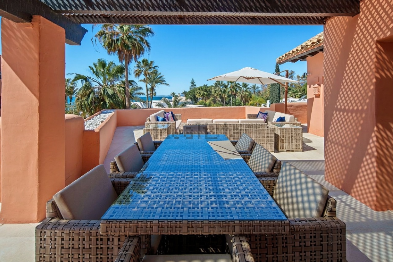 Duplex em primeira linha de praia em Marbella — Terraço mar