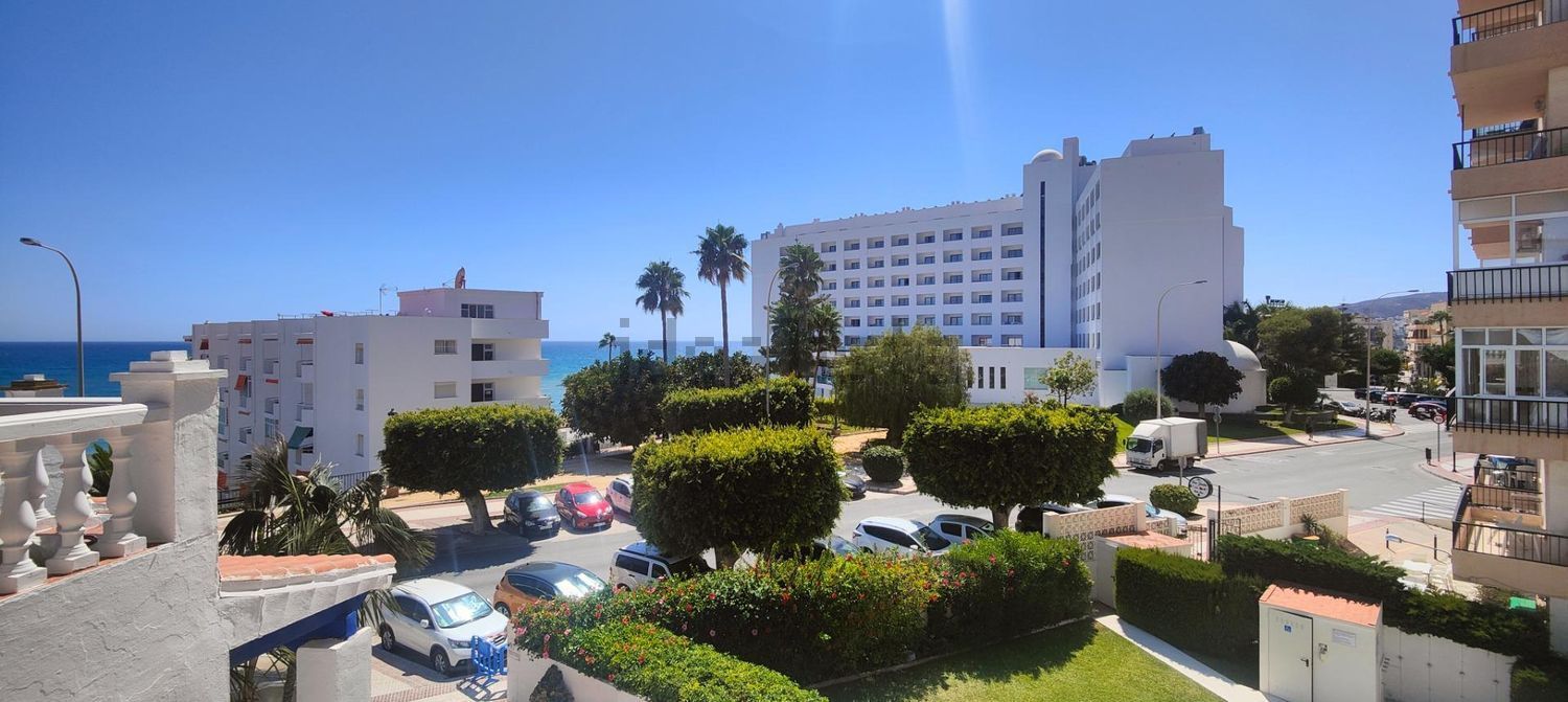 Chalet with direct beach access in Nerja — Sea view
