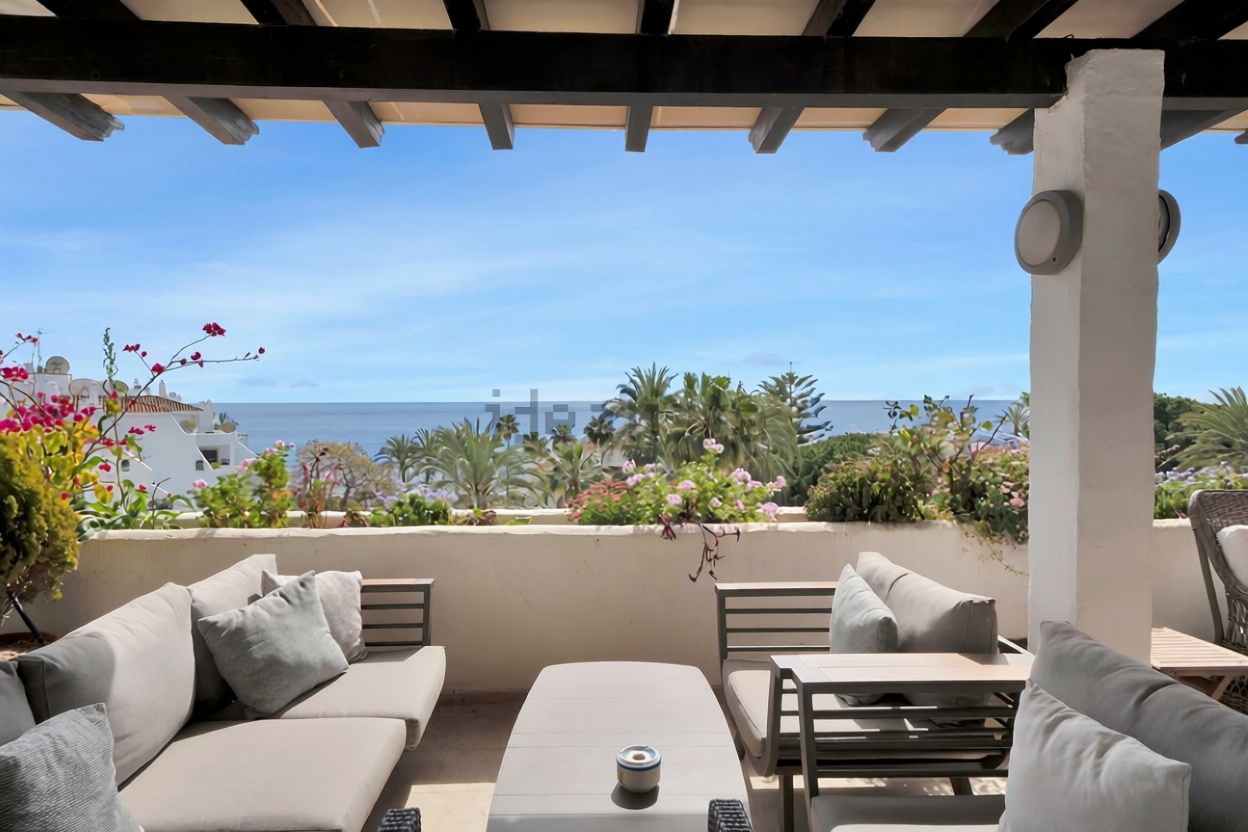 Beachfront flat in Marbella