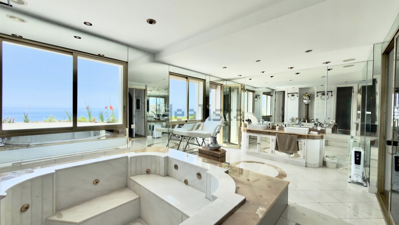 Duplex en première ligne de plage à Marbella — Sanitaires