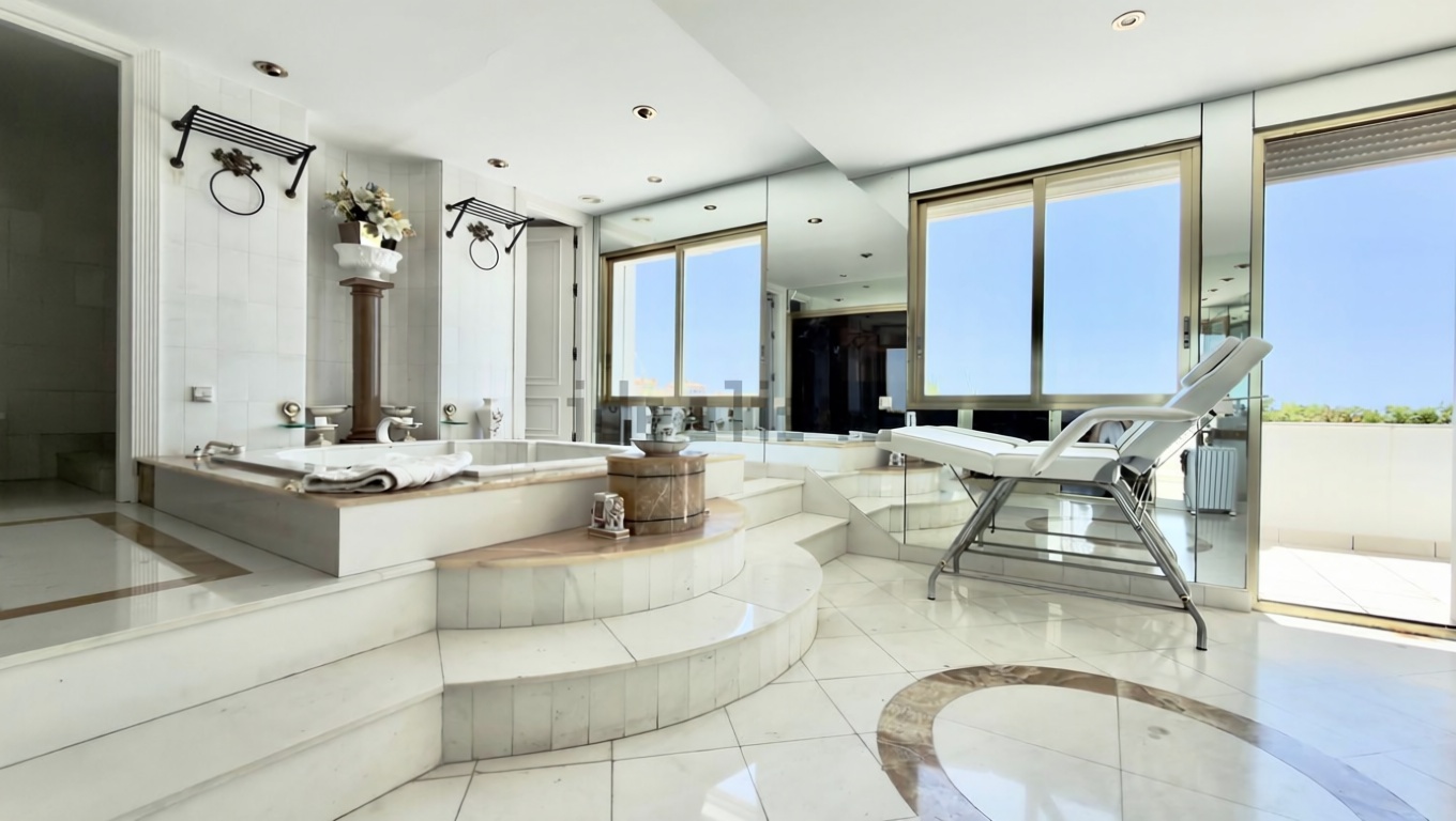 Duplex en première ligne de plage à Marbella — Sanitaires