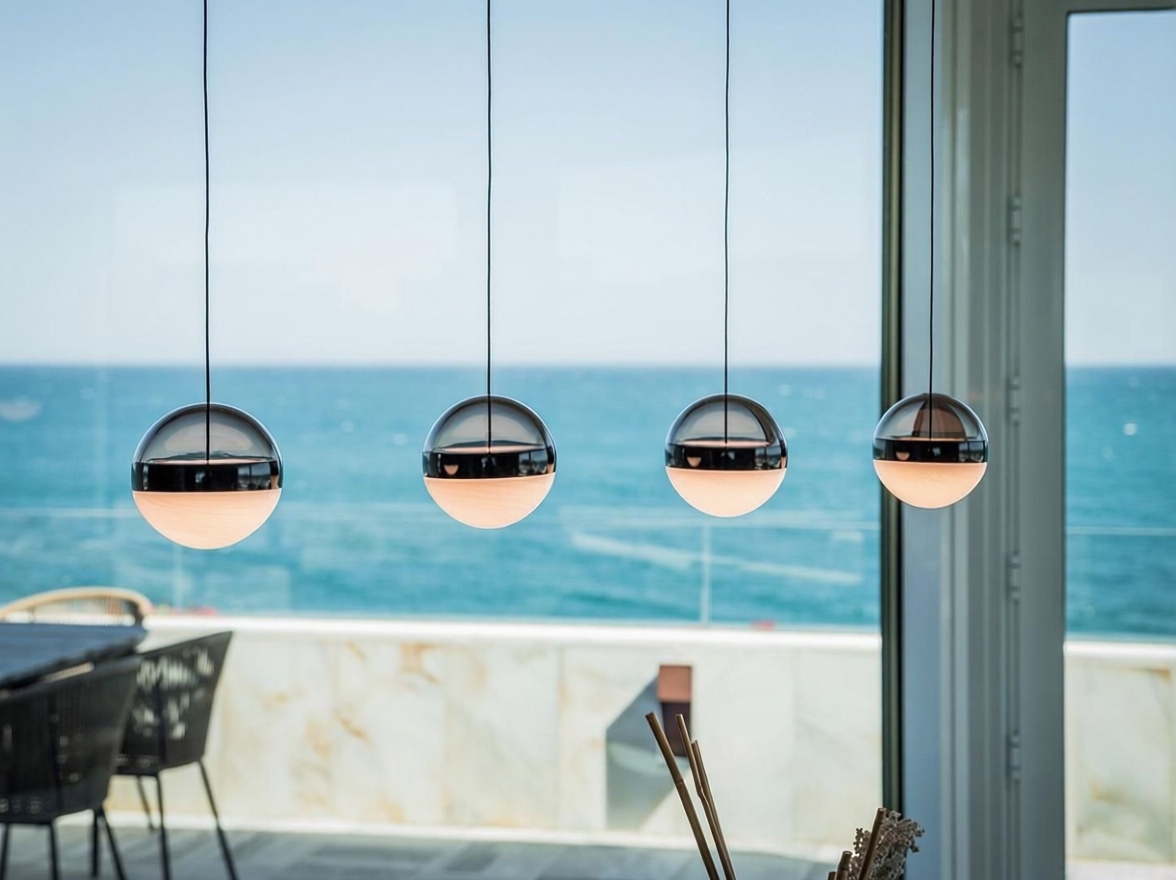 Seafront attic in Marbella — Sea terrace
