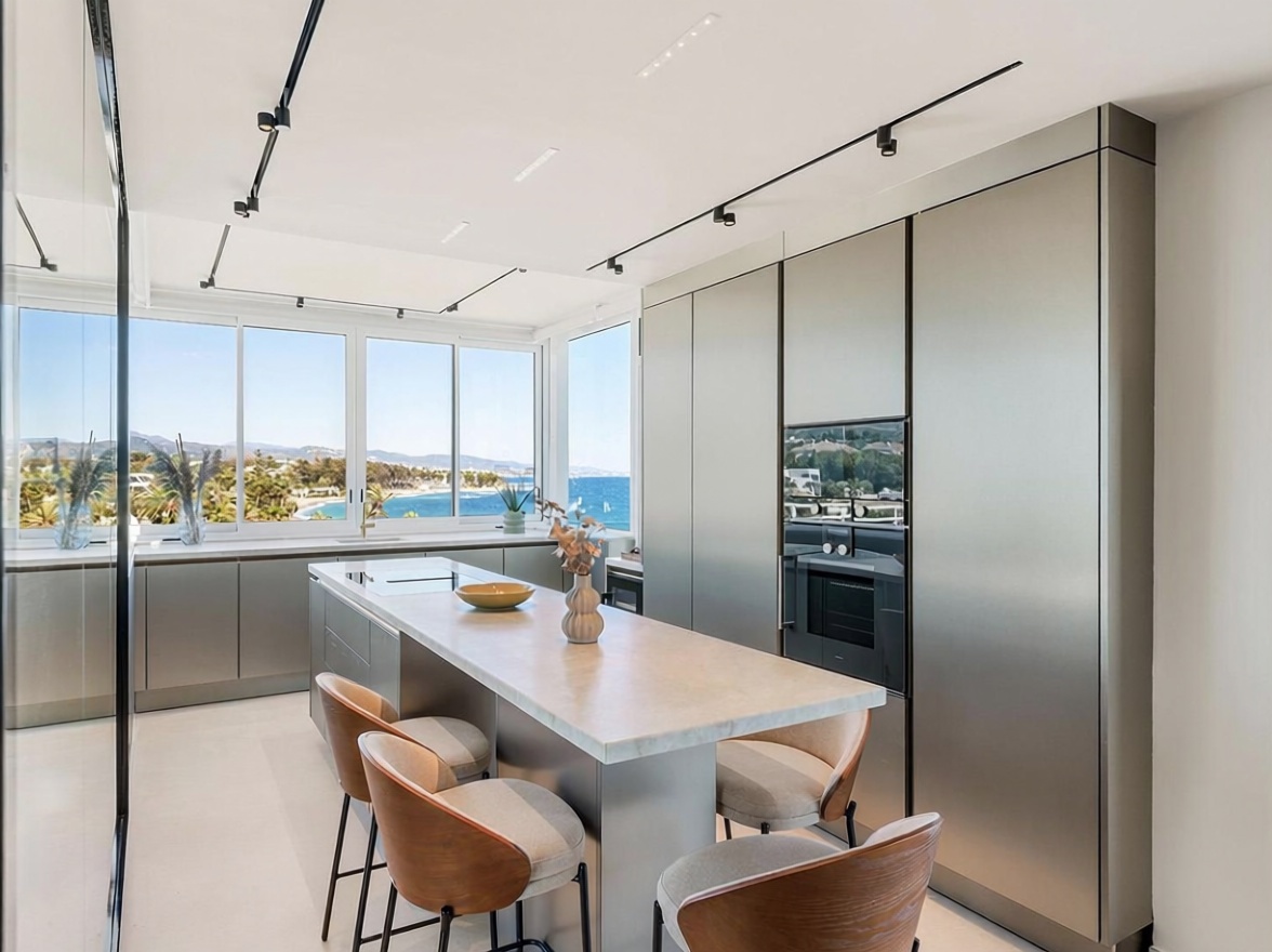 Seafront attic in Marbella — Kitchen
