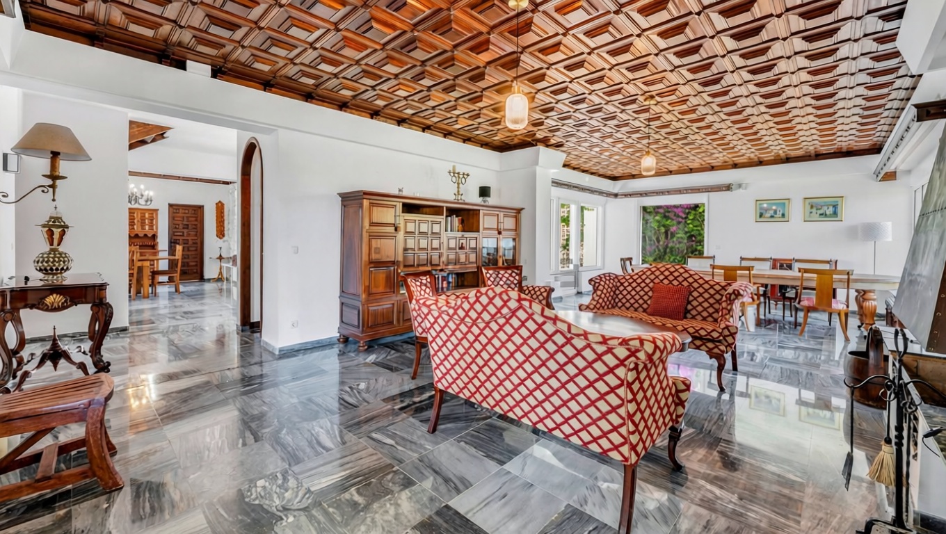 Chalet avec accès direct à la plage à Marbella — Séjour