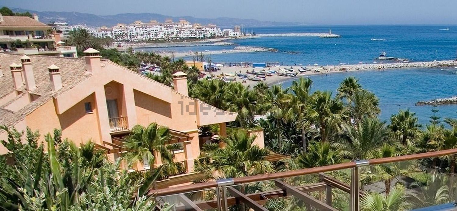Appartement en première ligne de plage à Marbella — Vue mer
