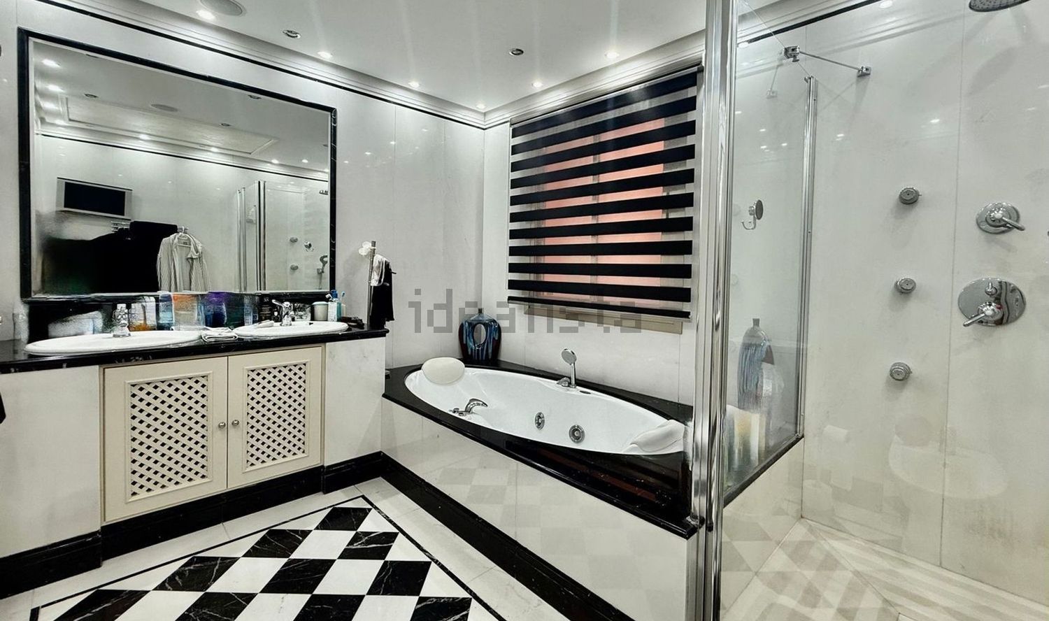 Appartement en première ligne de plage à Marbella — Sanitaires