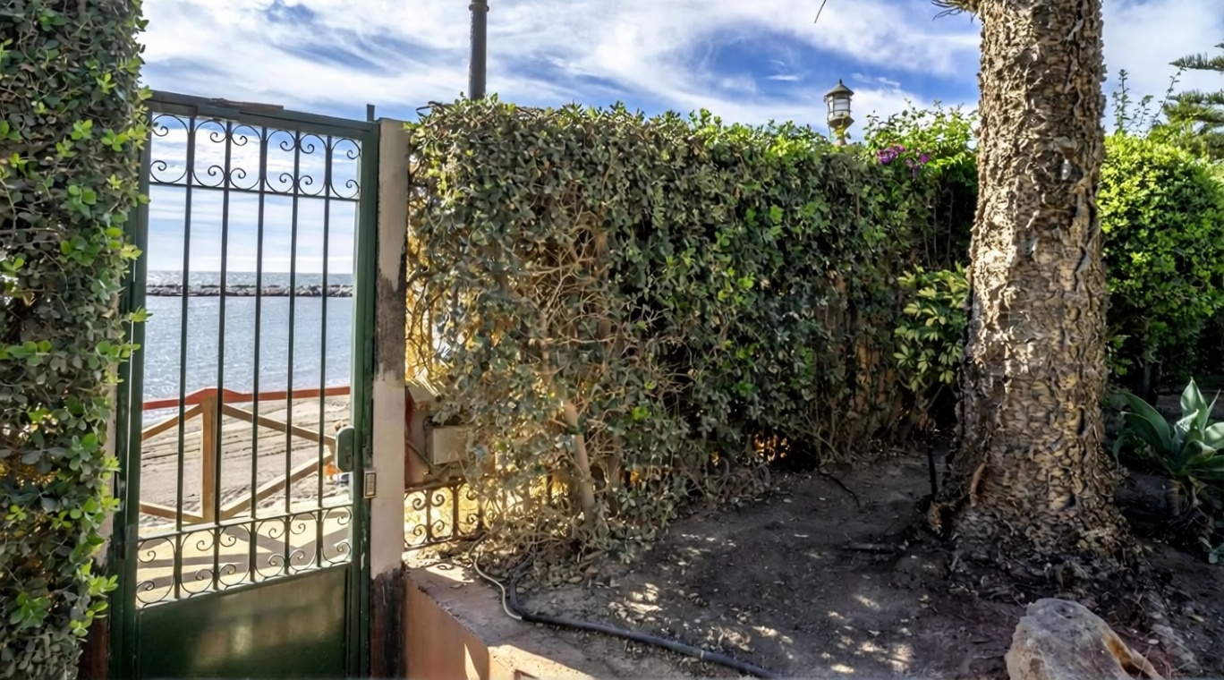 Appartement en première ligne de plage à Marbella — Vue mer