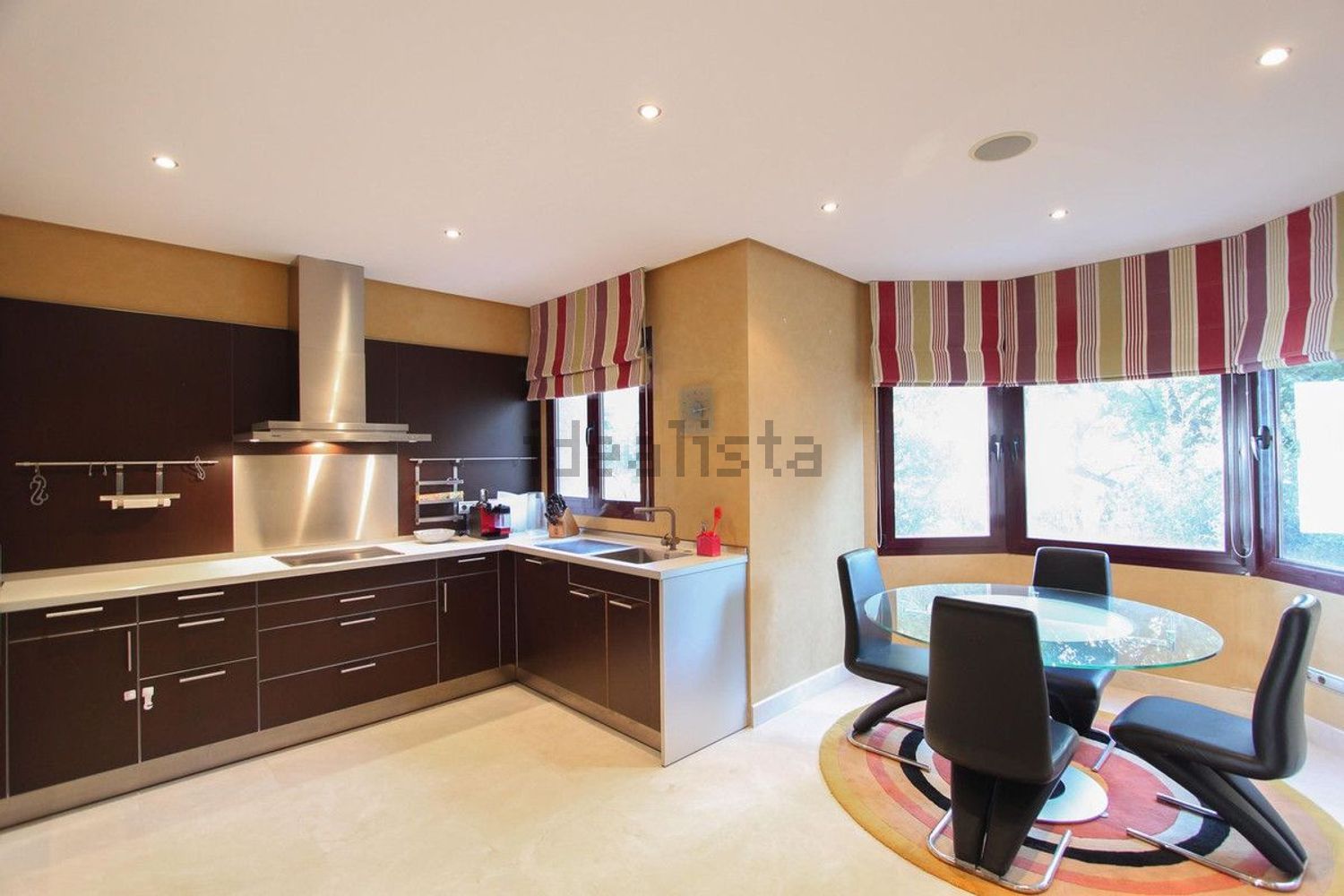 Appartement en première ligne de plage à Marbella — Cuisine