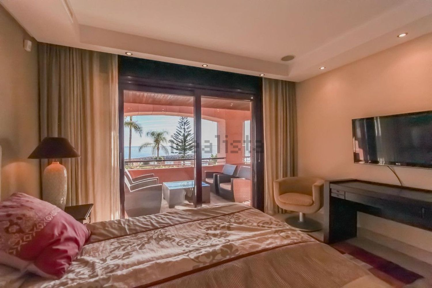 Appartement en première ligne de plage à Marbella — Chambre