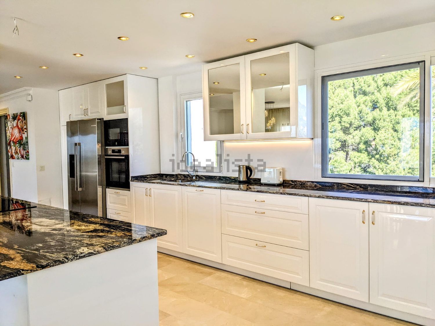 Seafront attic in Marbella — Kitchen
