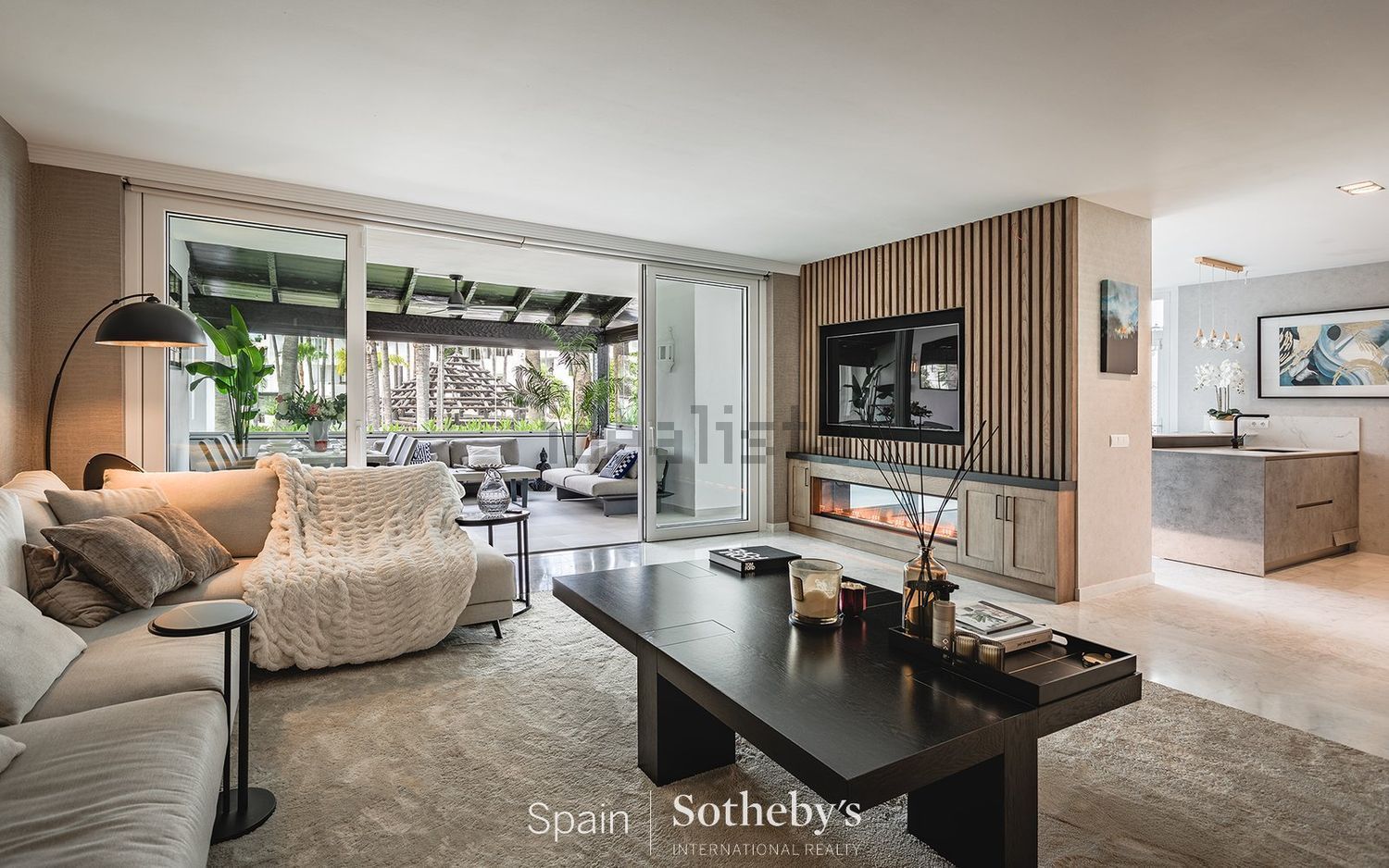Appartement en première ligne de plage à Marbella — Séjour