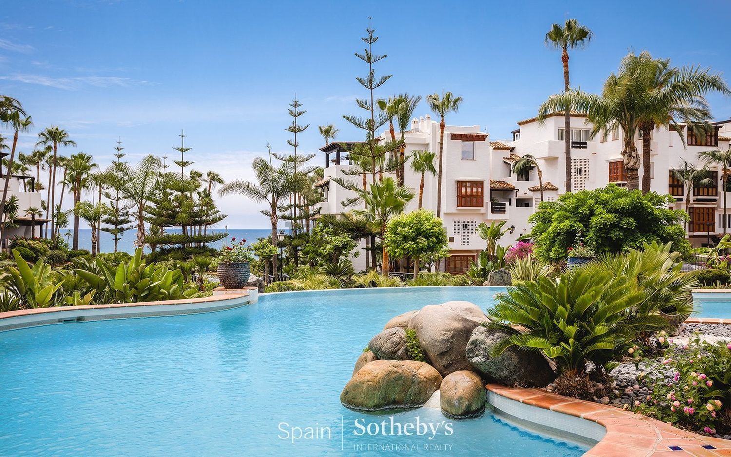 Appartement en première ligne de plage à Marbella — Piscine
