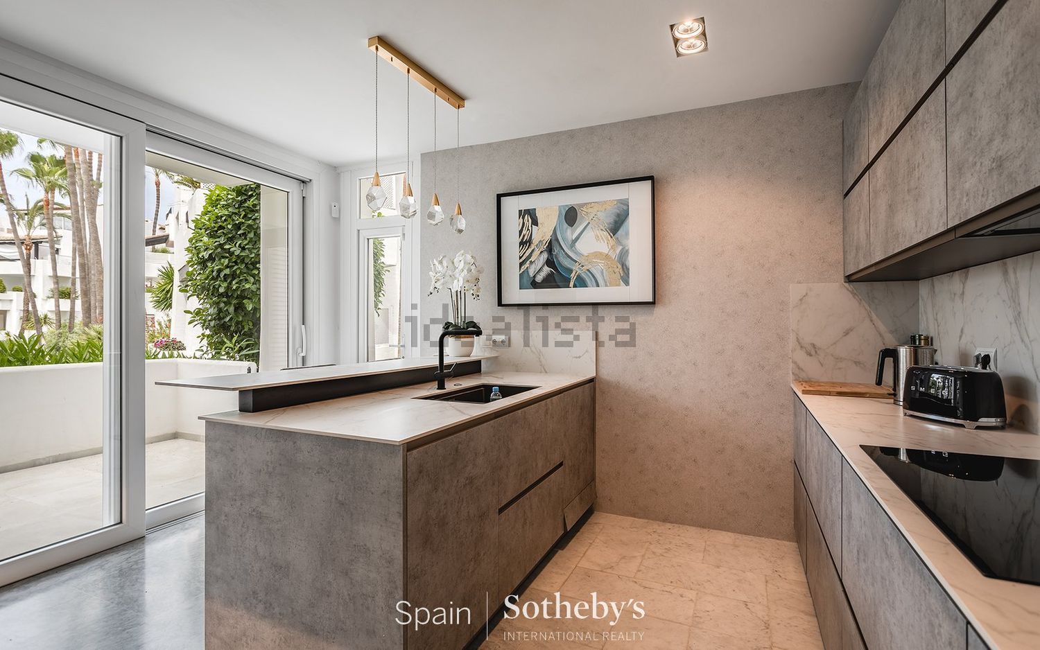 Appartement en première ligne de plage à Marbella — Cuisine