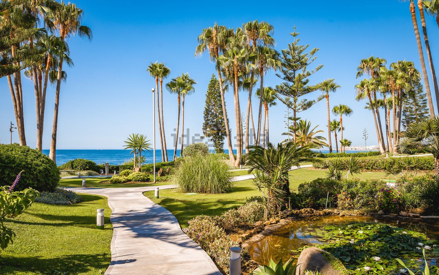 Appartement en première ligne de plage à Marbella — Vue mer