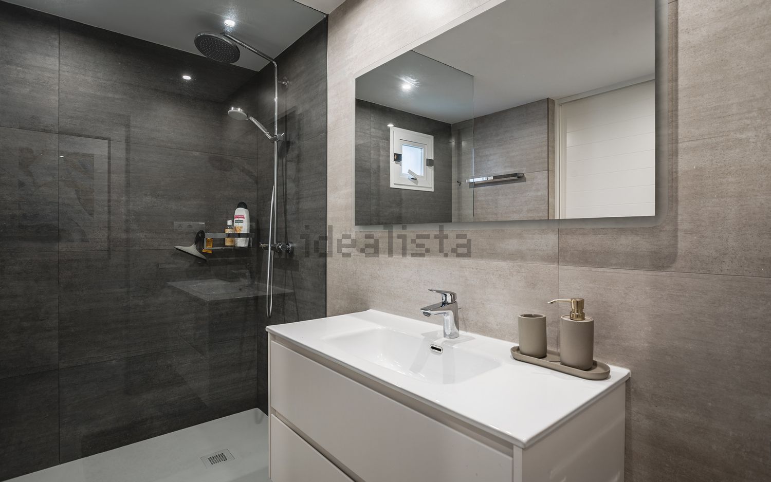 Appartement en première ligne de plage à Marbella — Sanitaires