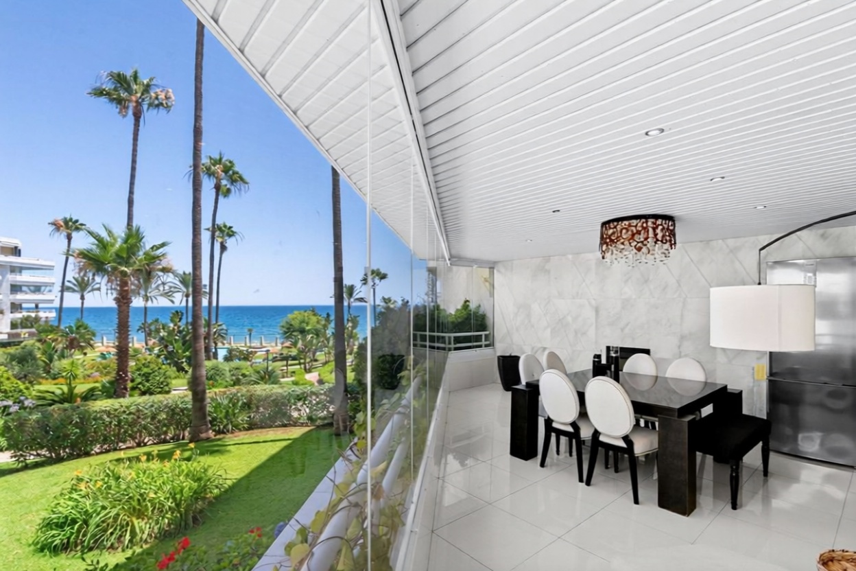 Wohnung in erste Strandlinie in Marbella