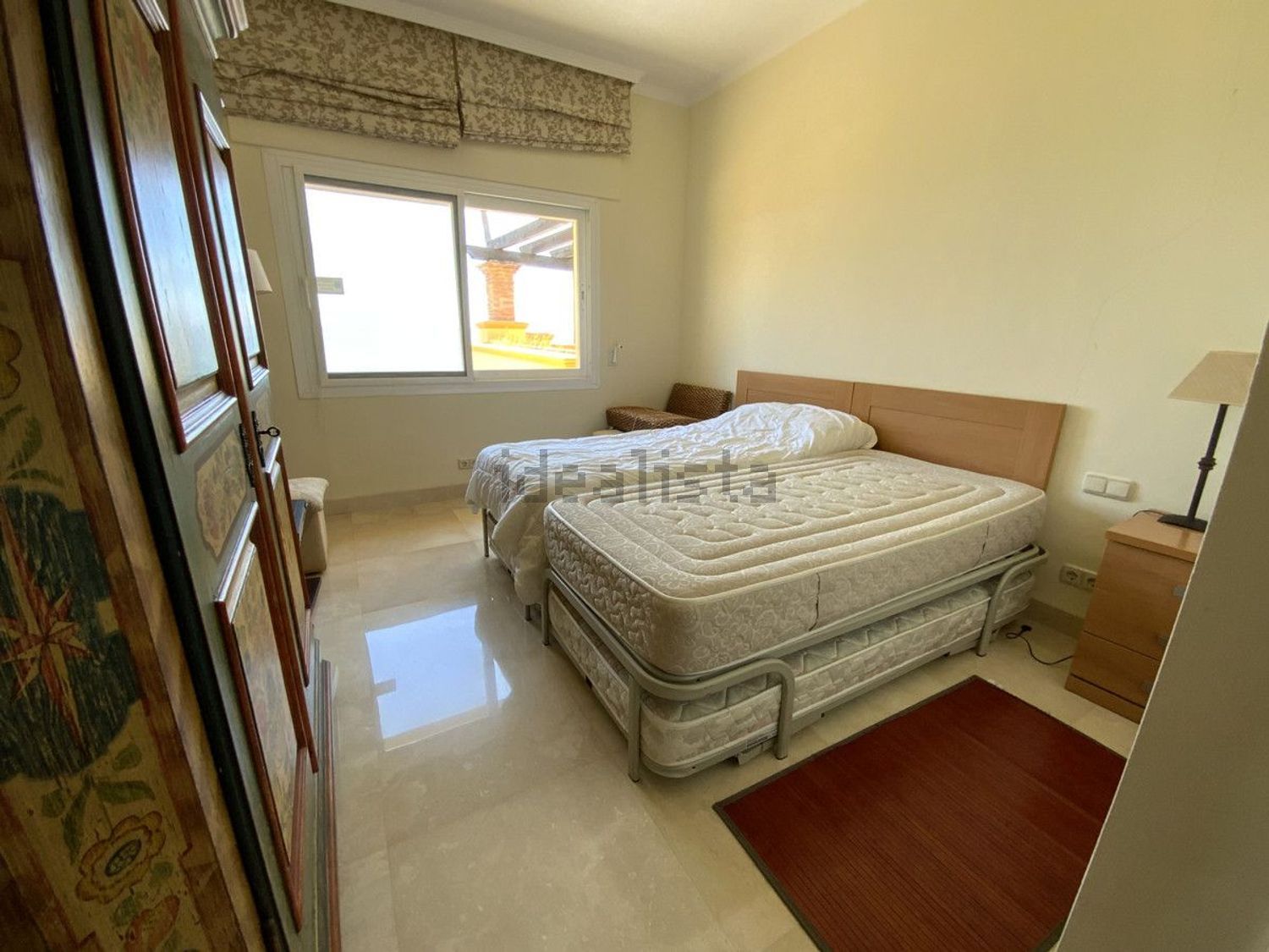 Beachfront flat in Marbella — Bedroom