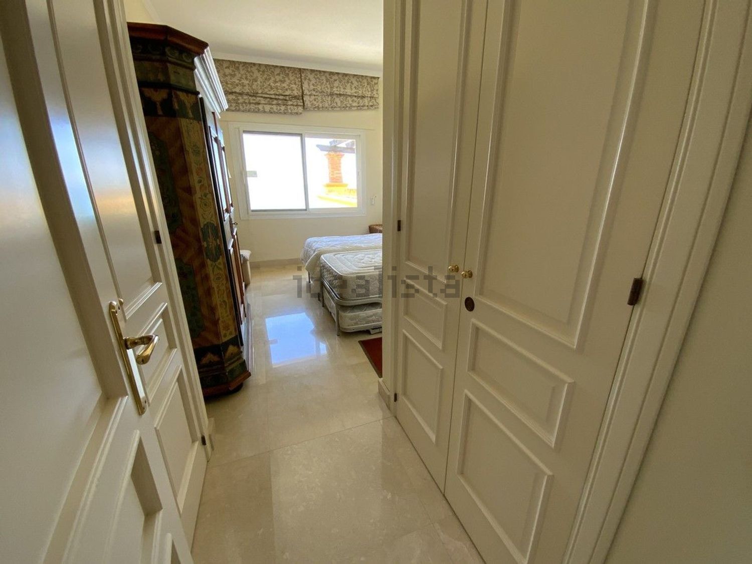 Beachfront flat in Marbella — Bedroom