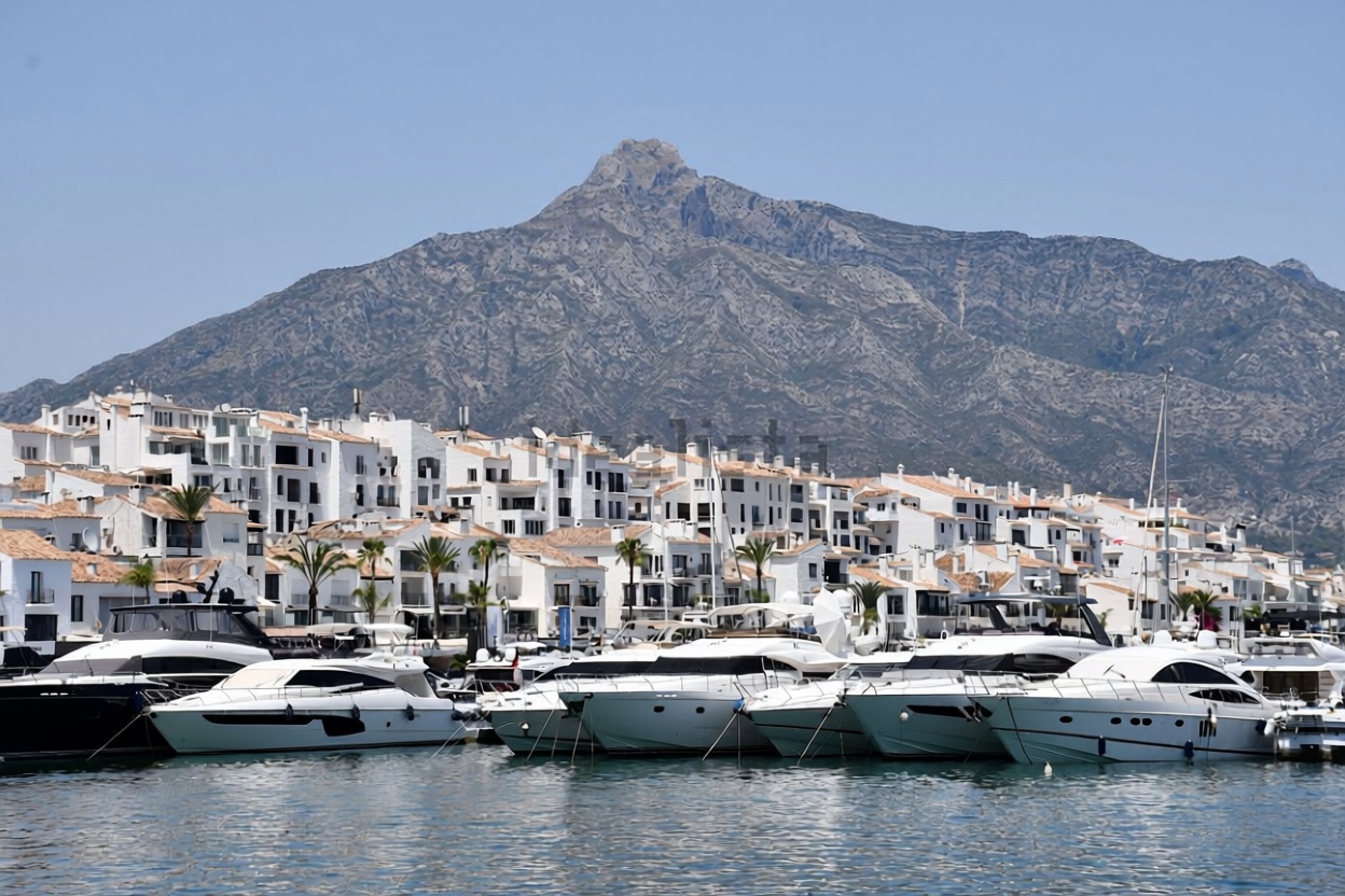 Квартира на продажу на первой линии пляжа в Marbella — Морской вид