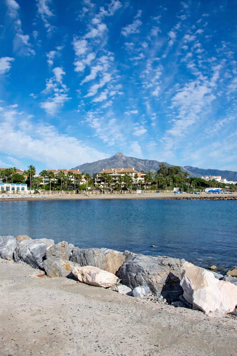 Квартира на продажу на первой линии пляжа в Marbella — Морской вид