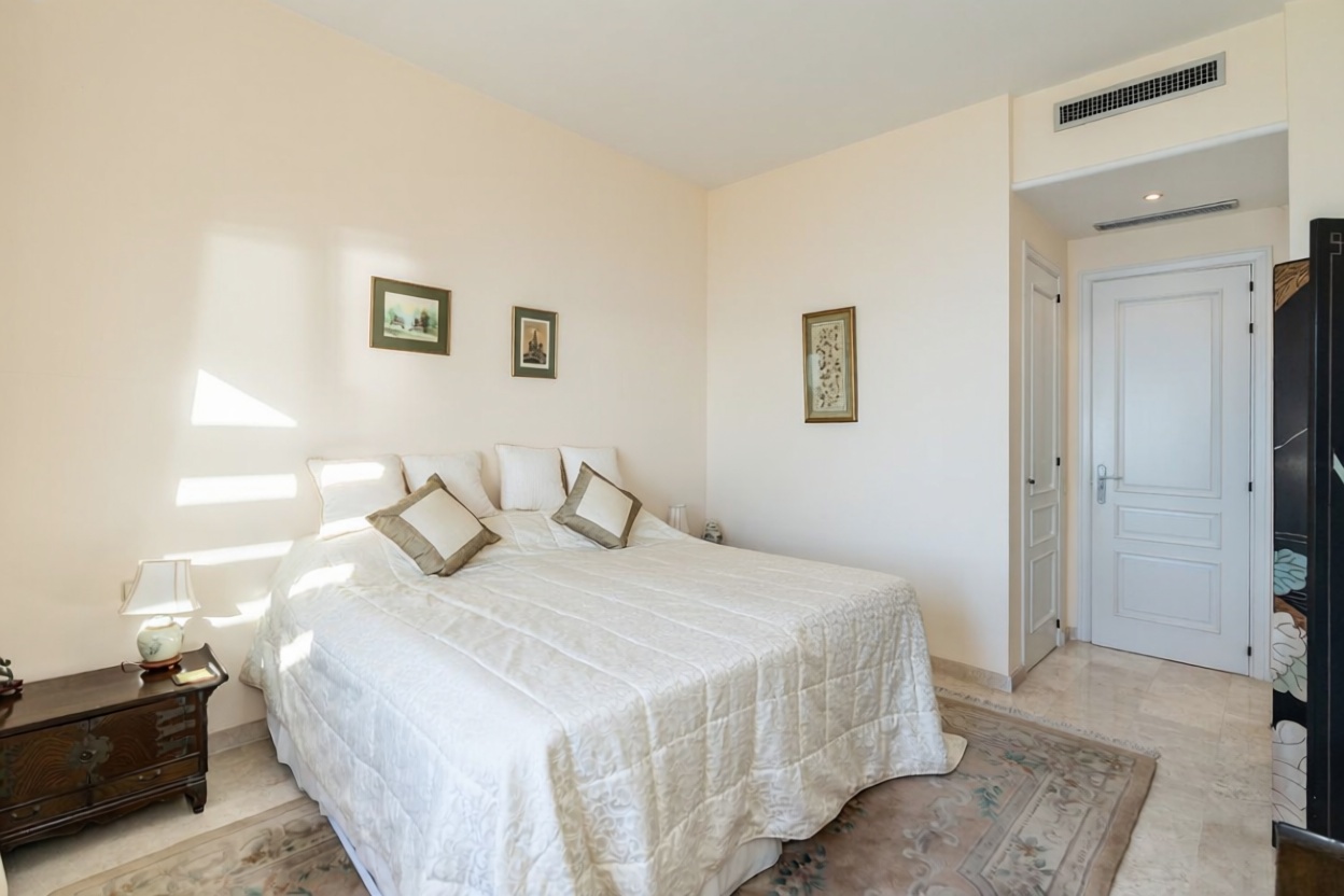 Apartamento à venda pé na areia em Marbella — Quarto