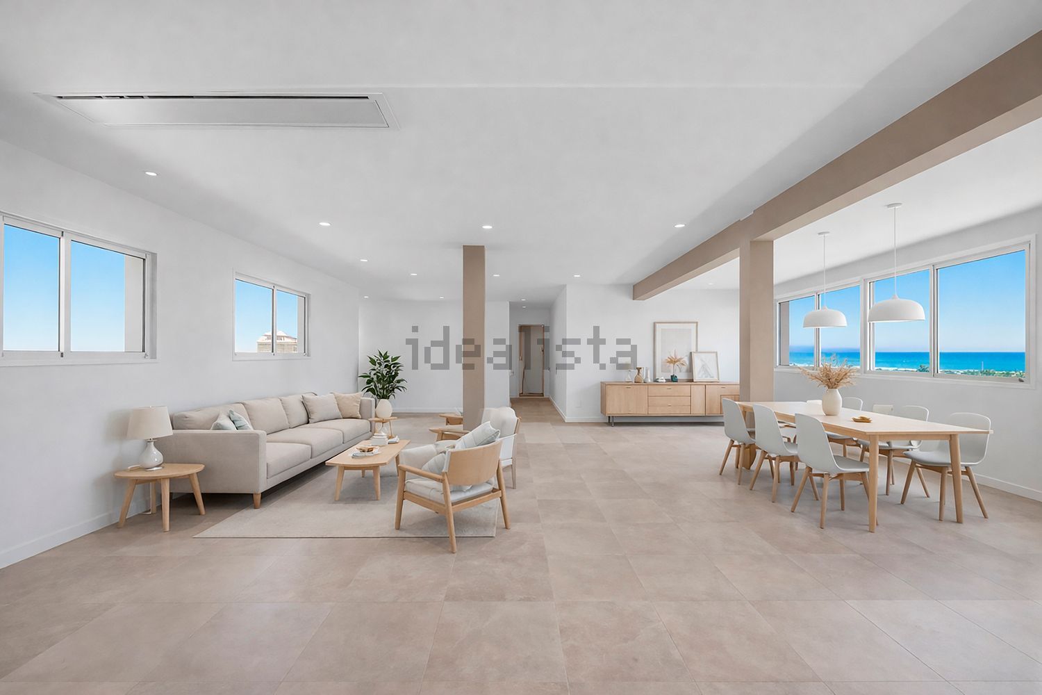 Seafront attic in Marbella — Living room