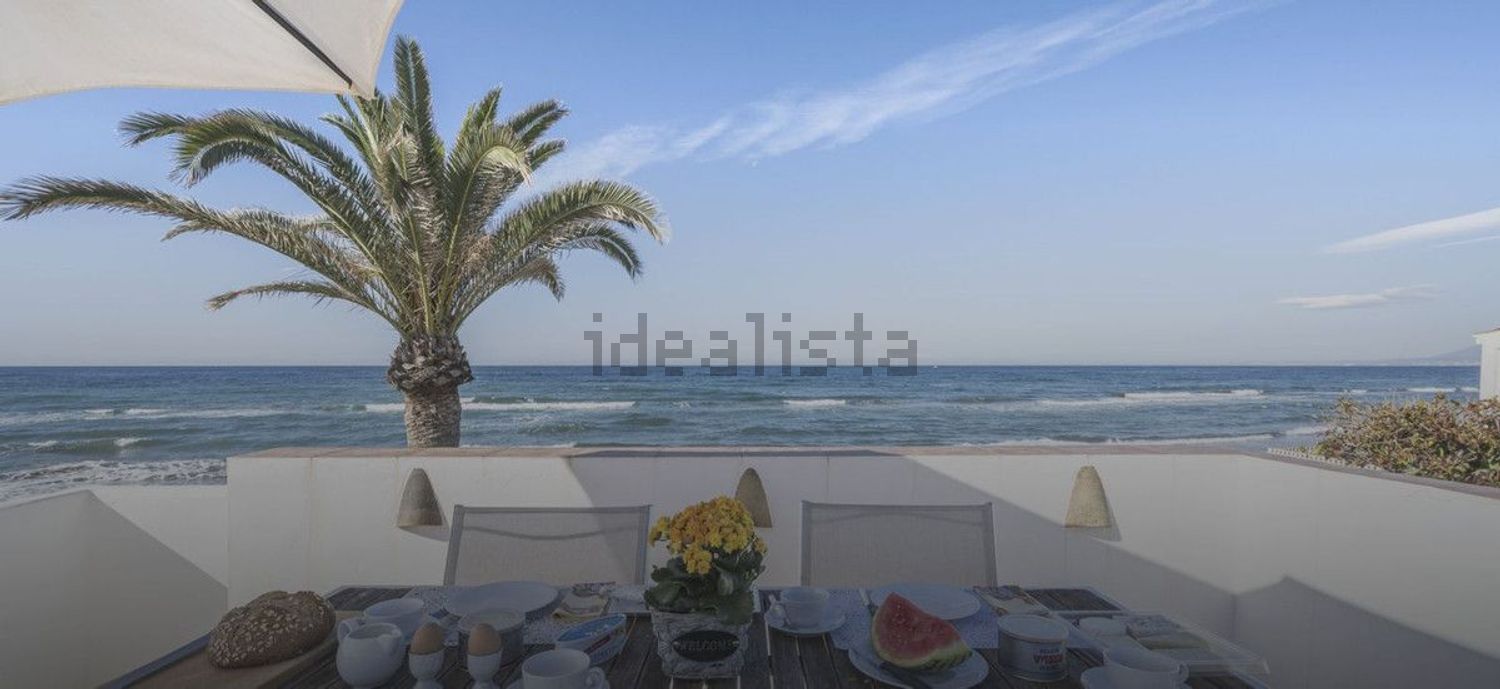 Chalet with direct beach access in Marbella