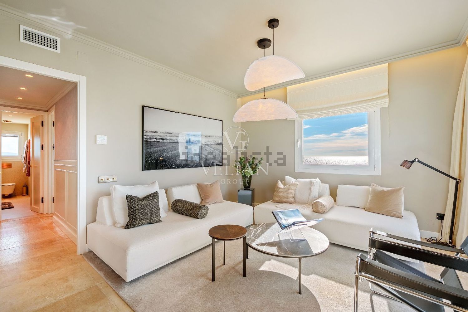 Beachfront flat in Marbella — Kitchen