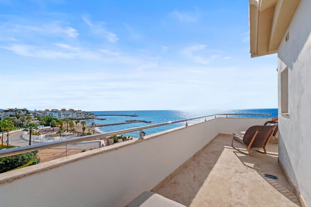 Beachfront flat in Marbella