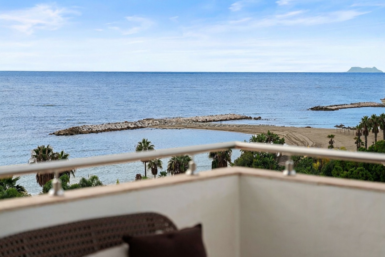 Квартира первая линия пляжа в Marbella — Морской вид