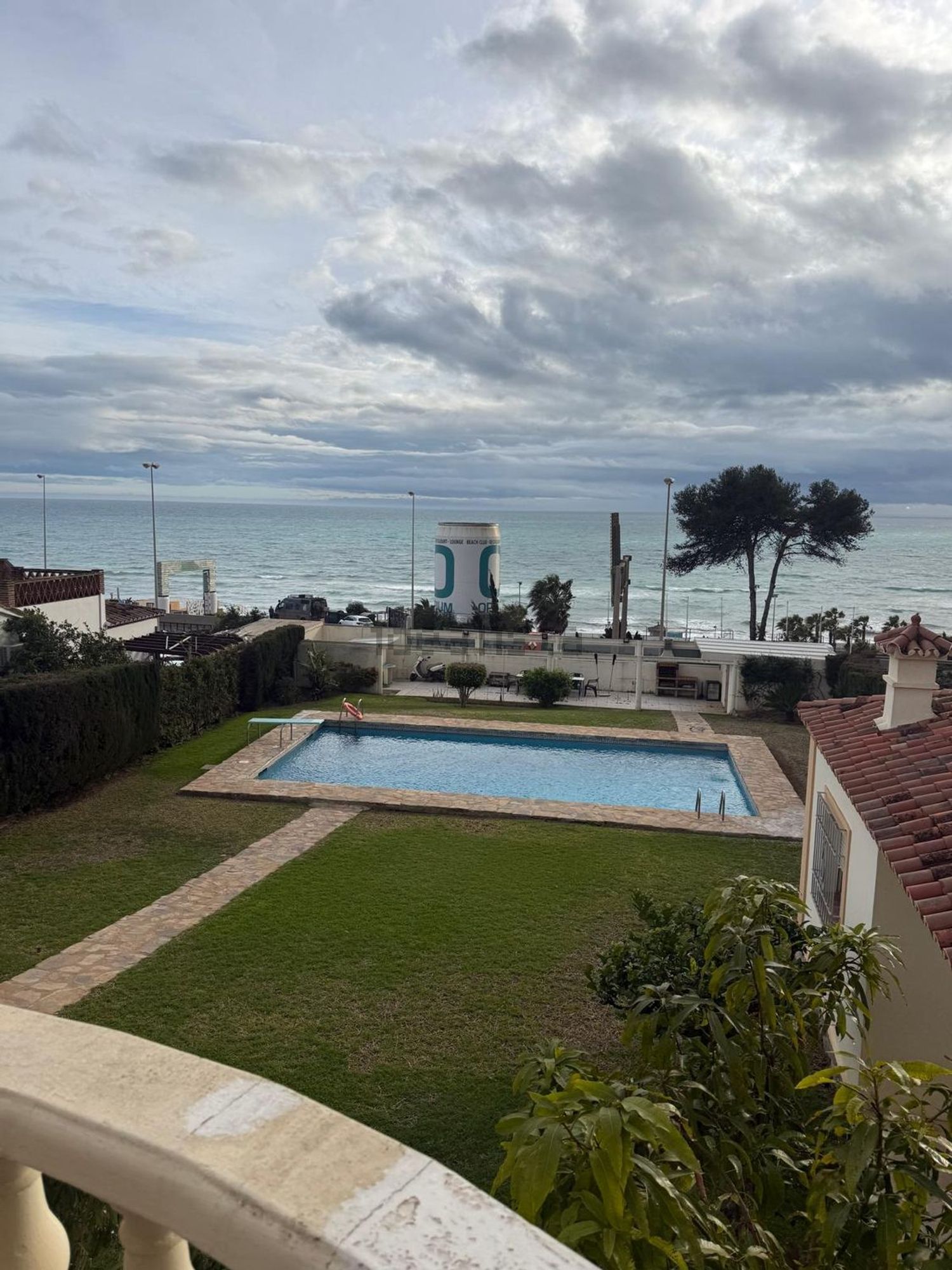 Chalet with direct beach access in Marbella — Sea view