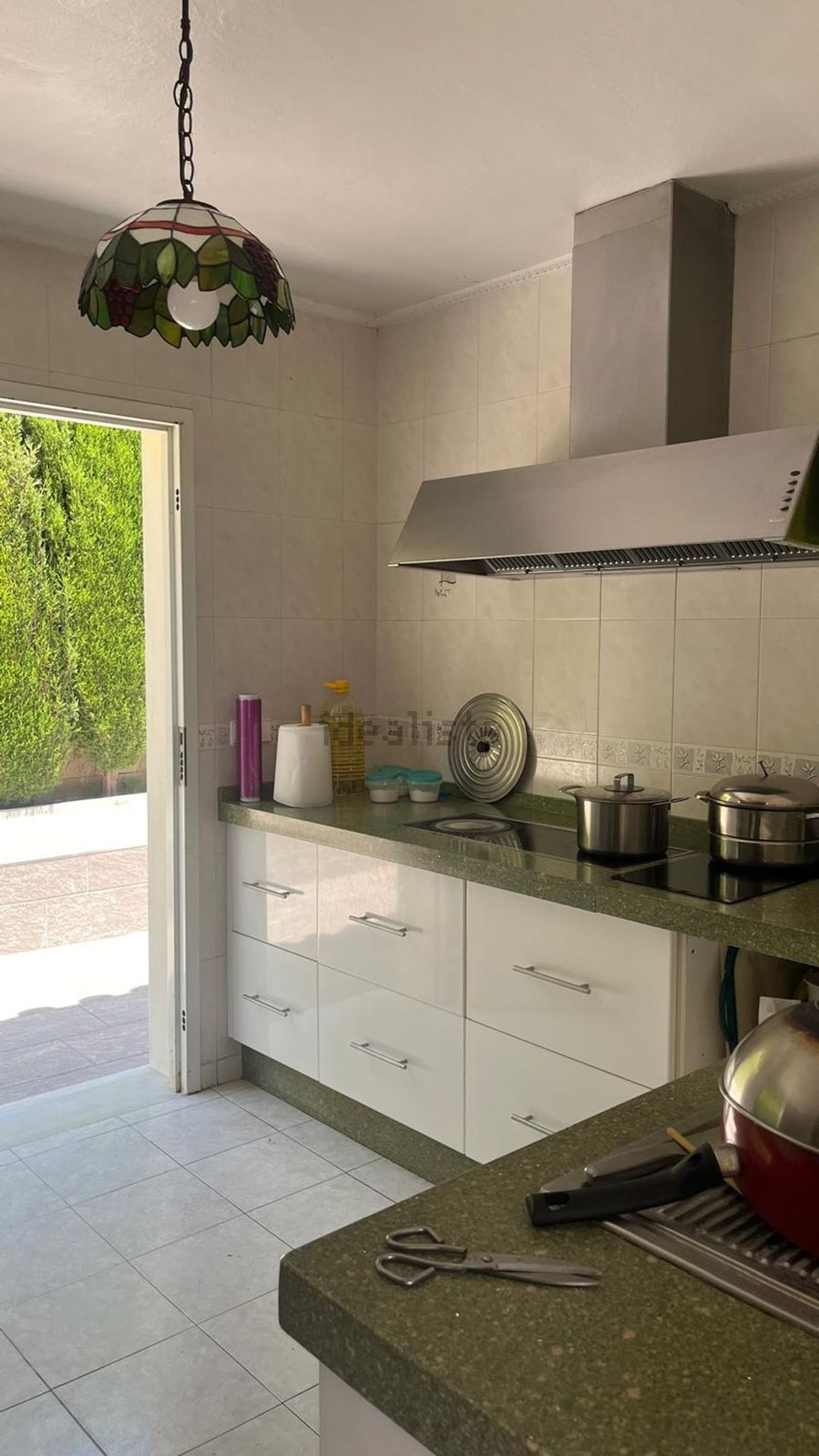 Chalet with direct beach access in Marbella — Kitchen