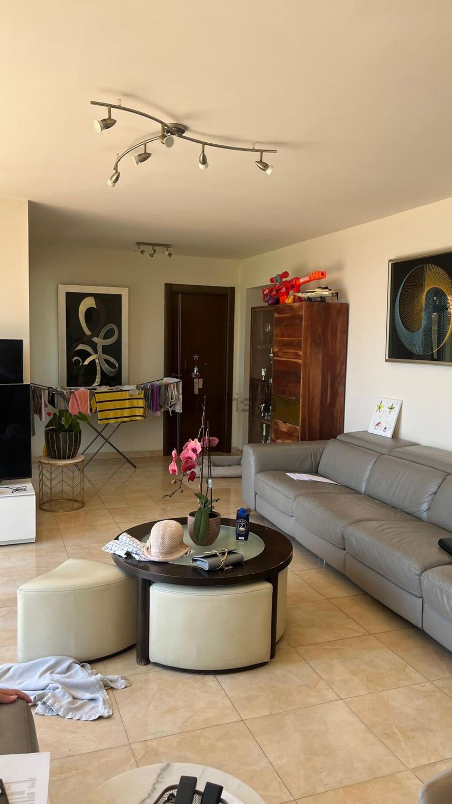 Chalet with direct beach access in Marbella — Living room